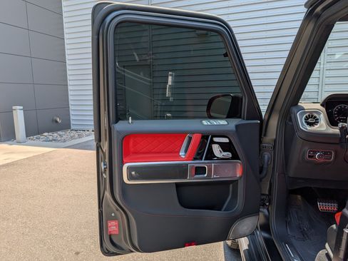 Used 2025 Mercedes-Benz G 63 AMG 4MATIC image 12