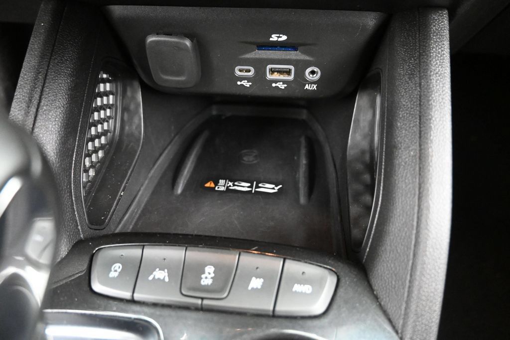 Used 2021 Chevrolet TrailBlazer ACTIV w/ Technology Package AWD/4WD image 21