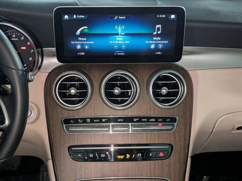 Certified 2022 Mercedes-Benz GLC 300 image 17