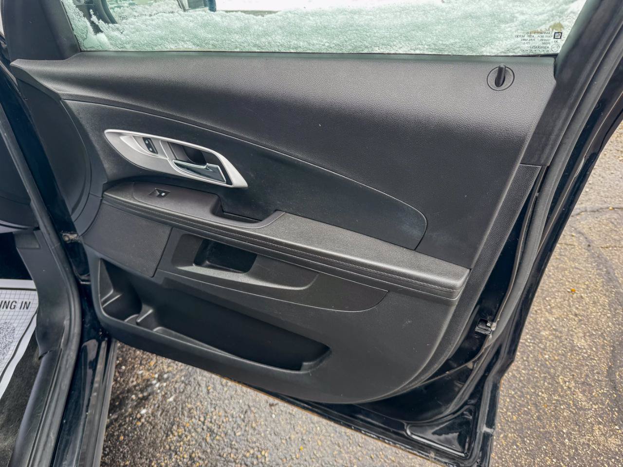 Used 2017 Chevrolet Equinox LT FWD image 20