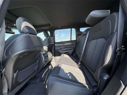 New 2025 Jeep Grand Cherokee Laredo X w/ Trailer Tow Package image 17