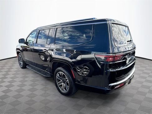 Used 2023 Jeep Wagoneer L Series II image 7