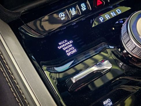 New 2026 Jeep Grand Wagoneer 4WD image 33