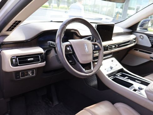 Used 2022 Lincoln Aviator Grand Touring w/ Equipment Group 301A AWD/4WD image 18