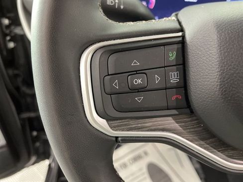 Used 2024 Jeep Wagoneer Series II w/ Flexible Seating Group image 23