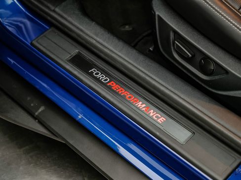 Used 2022 Ford Mustang Shelby GT500 w/ Technology Package image 44