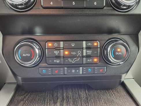 Certified 2021 Ford F250 Lariat w/ Lariat Ultimate Package image 14