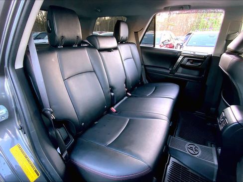 Used 2020 Toyota 4Runner TRD Off-Road Premium w/ Moonroof Package image 20