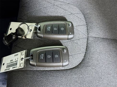 Certified 2022 Hyundai Palisade SE image 33