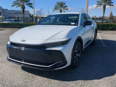 New 2026 Toyota Crown XLE image 8