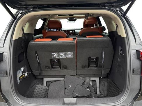 Used 2025 Kia Carnival SX Prestige FWD image 19