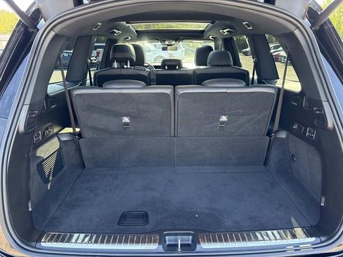 Used 2022 Mercedes-Benz GLS 450 4MATIC image 13