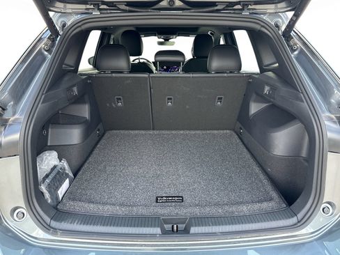 Used 2026 Volkswagen Tiguan SE R-Line FWD image 20
