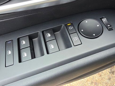 Certified 2025 Hyundai Santa Cruz SEL image 16