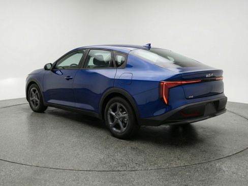 Used 2025 Kia K4 LXS image 6