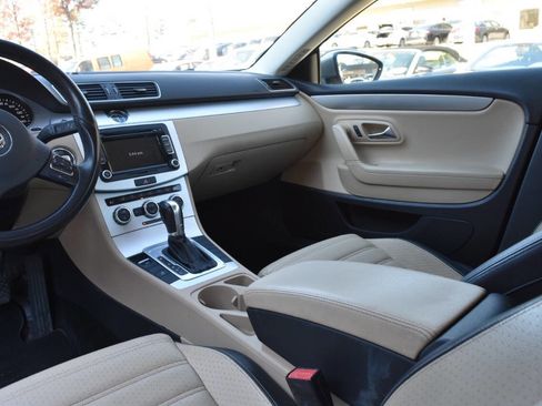 Used 2013 Volkswagen CC Sport image 33