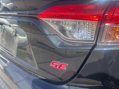Used 2021 Toyota Corolla SE image 7