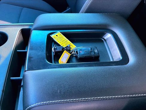 Used 2018 Chevrolet Silverado 1500 LT w/ Texas Edition image 15