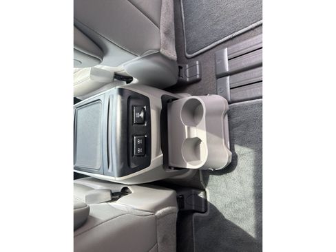 Used 2018 Toyota Sienna XLE w/ XLE Navigation Package FWD image 17