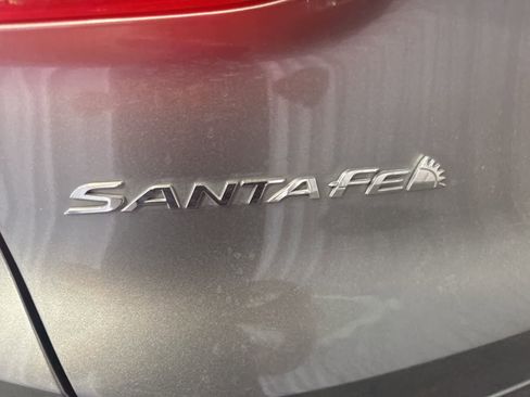 Used 2019 Hyundai Santa Fe Limited image 13
