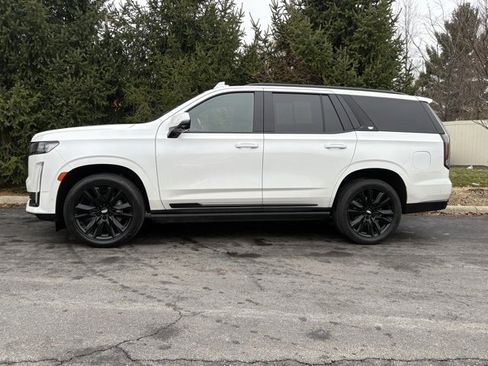 Certified 2022 Cadillac Escalade Sport w/ Touring Package image 2