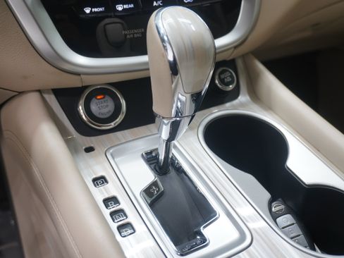 Used 2016 Nissan Murano SV FWD image 21
