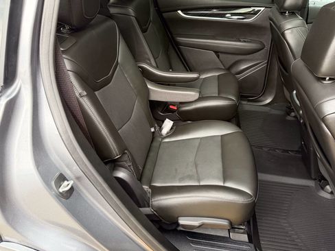 Used 2021 Cadillac XT6 Premium Luxury AWD/4WD image 19