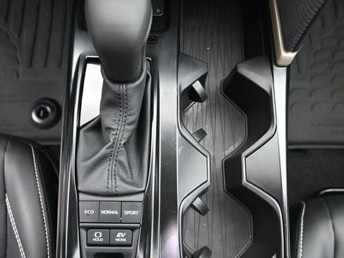 New 2026 Toyota Camry SE FWD image 21