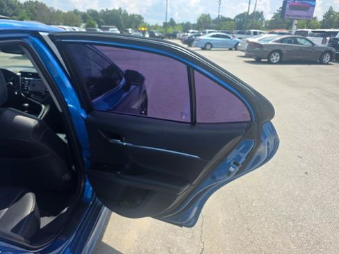 Used 2018 Toyota Camry SE w/ Audio Package FWD image 13