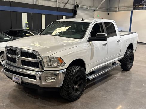 Used 2014 RAM 2500 SLT w/ Luxury Group AWD/4WD image 9