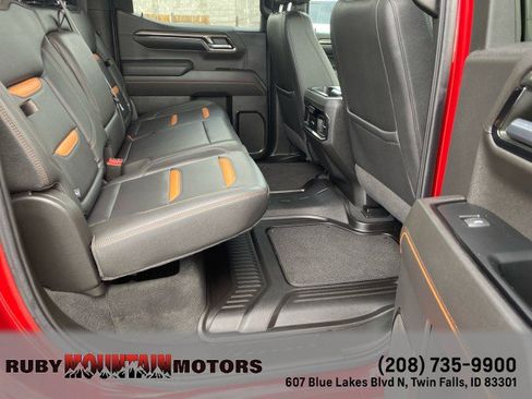 Used 2022 GMC Sierra 1500 AT4 w/ AT4 Premium Package AWD/4WD image 30