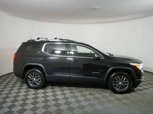 Used 2018 GMC Acadia SLT image 2