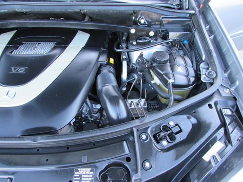 Used 2010 Mercedes-Benz GL 450 4MATIC image 42