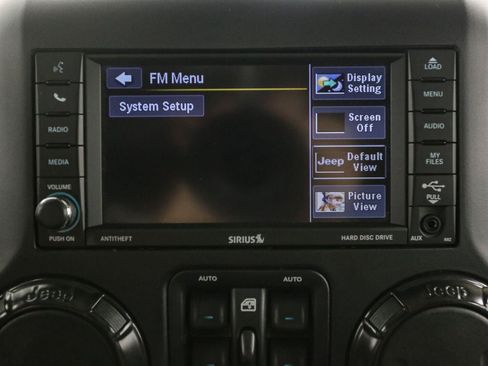 Used 2017 Jeep Wrangler Unlimited Sahara AWD/4WD image 27