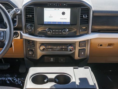 Used 2021 Ford F150 XLT w/ Trailer Tow Package image 11