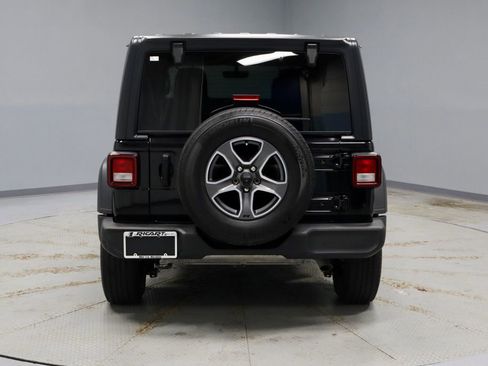 Used 2022 Jeep Wrangler Unlimited Sport AWD/4WD image 11