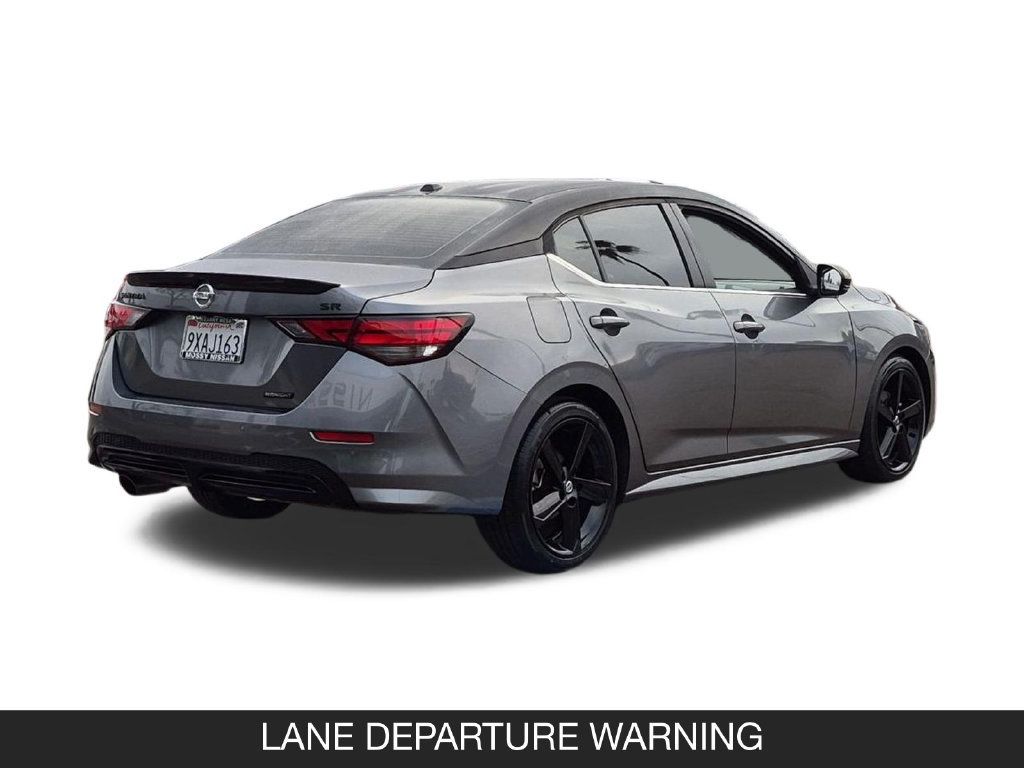 Used 2022 Nissan Sentra SR w/ Midnight Edition FWD image 9