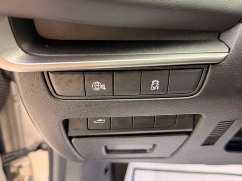 Used 2025 MAZDA MAZDA3 s FWD image 21