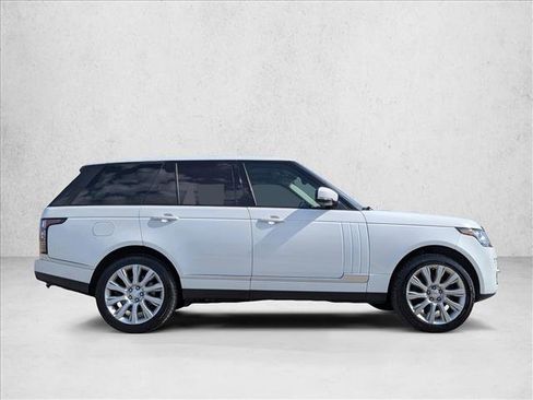 Used 2017 Land Rover Range Rover HSE image 4