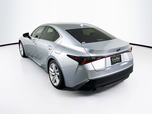 Used 2025 Lexus IS 300 w/ Comfort Package RWD image 5