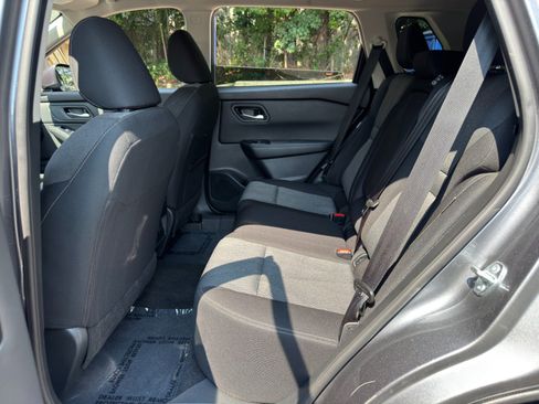 Used 2025 Nissan Rogue SV FWD image 34
