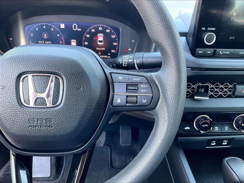 Used 2025 Honda Accord SE image 24