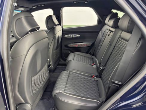 Used 2025 Genesis GV70 3.5T Sport w/ Sport Advanced Package image 47