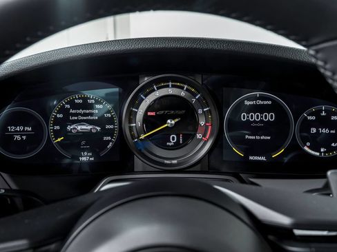Used 2025 Porsche 911 GT3 RS RWD image 17