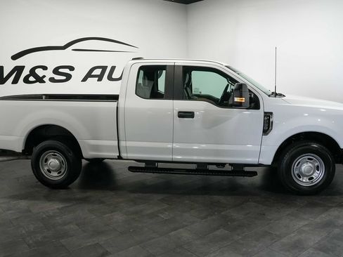 Used 2022 Ford F250 XL w/ Power Equipment Group RWD image 8