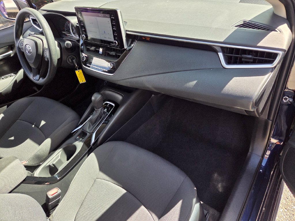 Used 2021 Toyota Corolla LE FWD image 18
