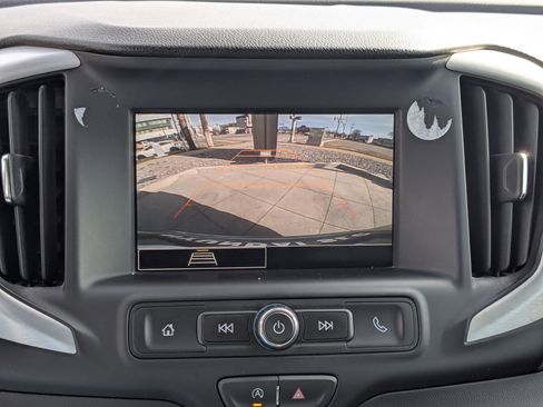 Used 2024 GMC Terrain SLE image 23