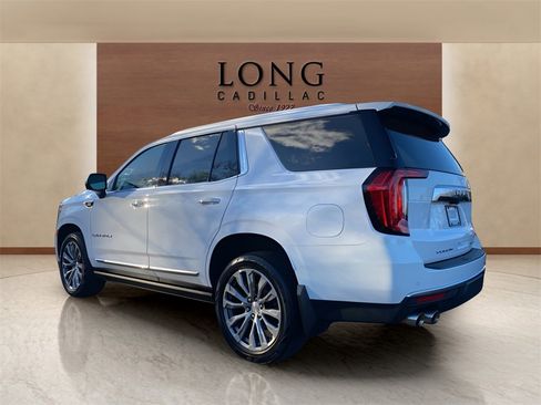 Used 2021 GMC Yukon Denali w/ Denali Premium Package image 3