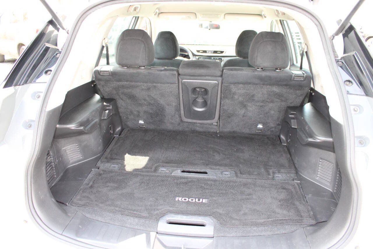 Used 2015 Nissan Rogue S AWD/4WD image 24