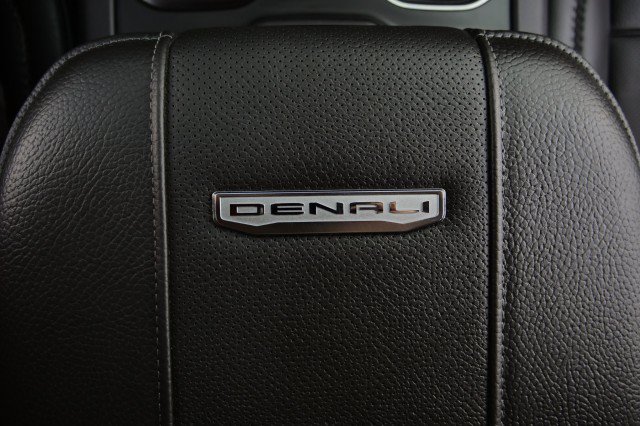 Used 2026 GMC Sierra 3500 Denali w/ Denali Reserve Package AWD/4WD image 13